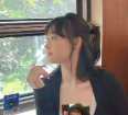 张同学，本科应届毕业生
